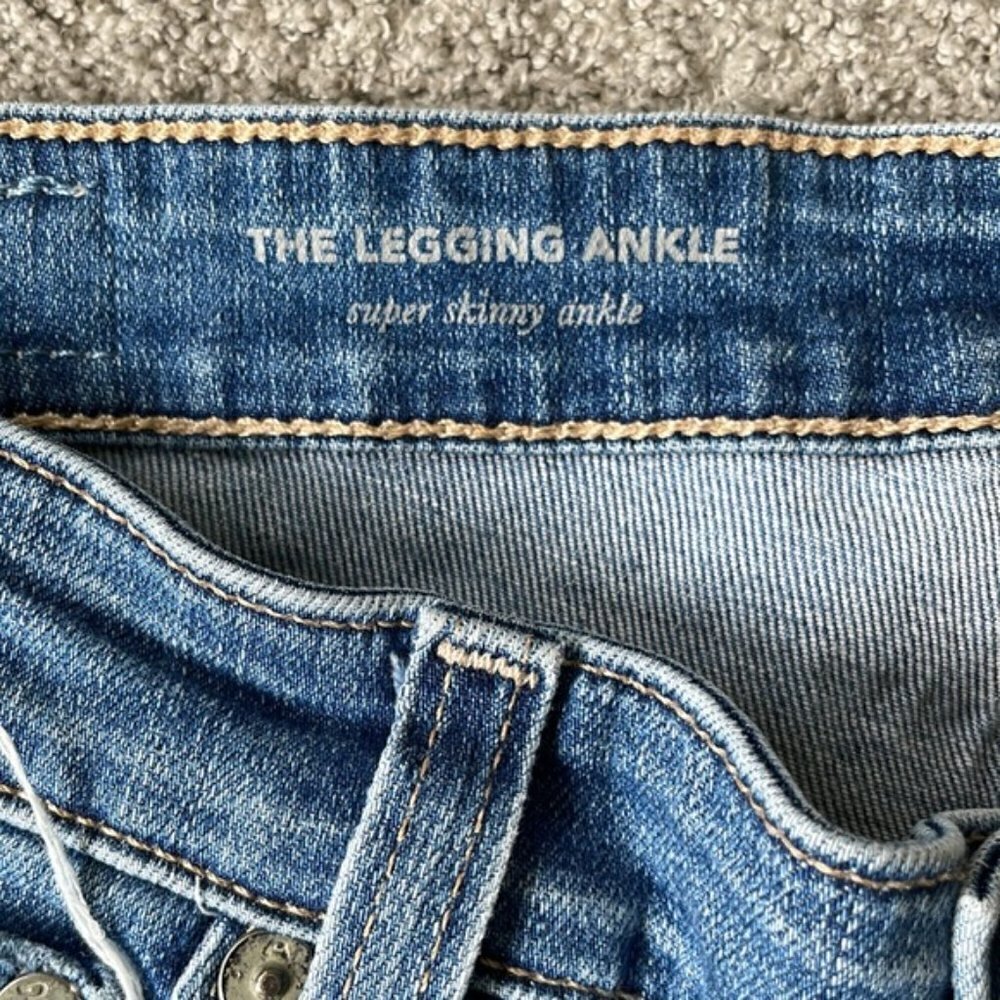EC AG - Adriano Goldschmied "The Legging Ankle" Jeans - Size 28R - Picture 4 of 6